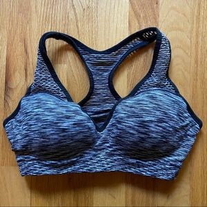 Seamless push up sports bra